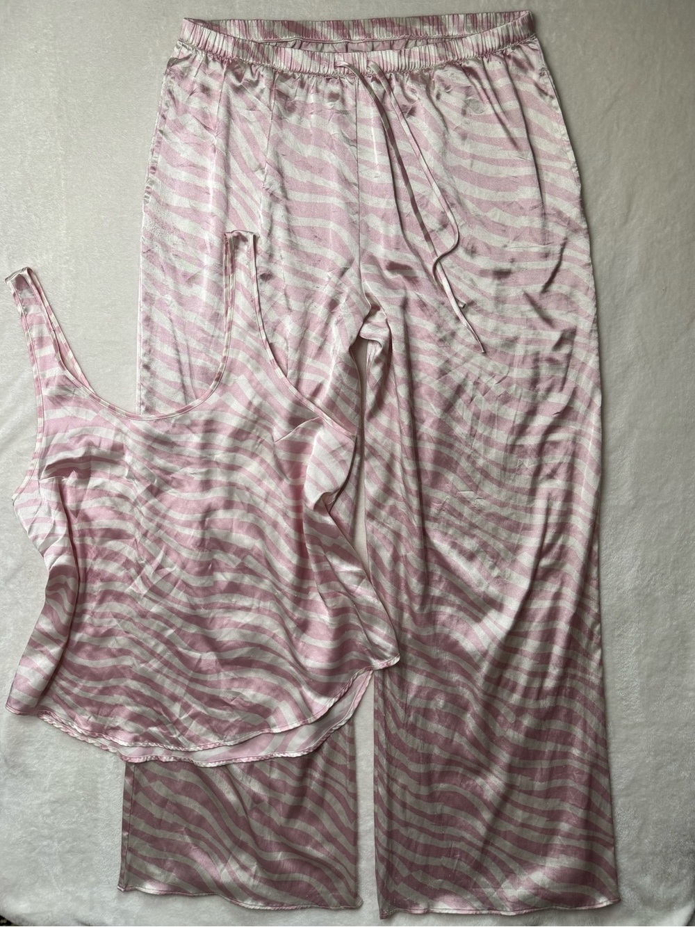 Victoria's Secret Pink and White Zebra Print Satin Striped Pajama Set Sz Large